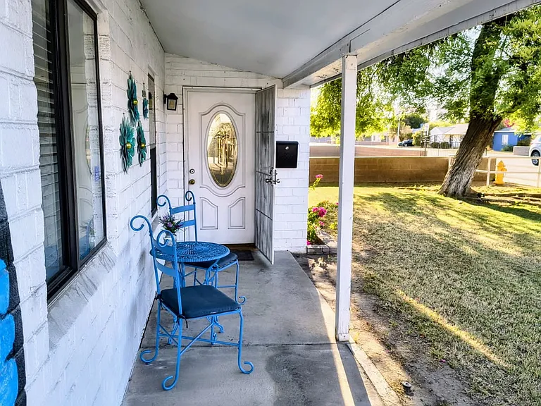 531 E Osborn Rd — Photo 6