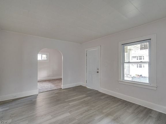 4th image of 11701 Gay Ave