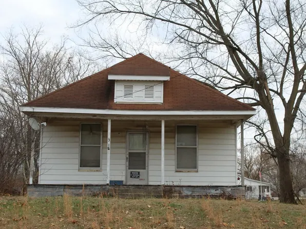 311 Wabash Ave, Centralia, IL 62801