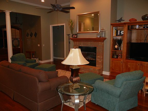Family Room - Gas Fireplace