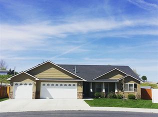 475 E Wild Lilac Ct, Kuna, ID 83634