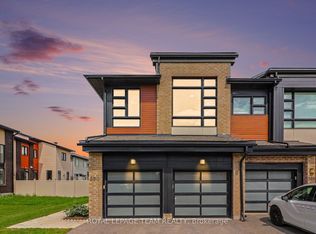 590 Triangle St, Ottawa, ON K2V 0M1