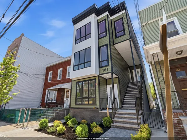 161 Woodlawn Avenue image 1 of 20