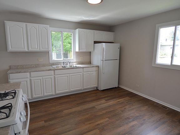 2nd image of 301 Midway Dr