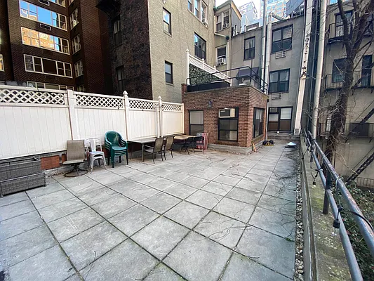 Rented by Bond New York | media 51