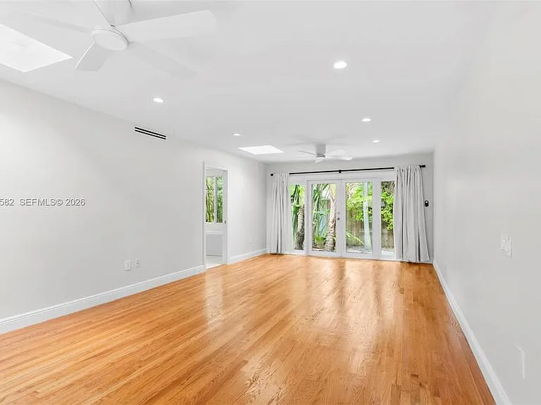 3945 Loquat Ave — Photo 18