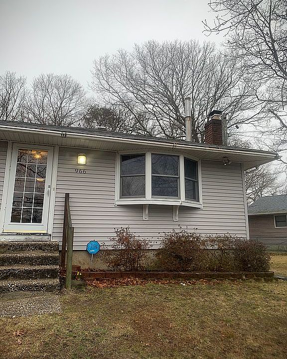 966 Mastic Rd, Mastic, NY 11950 Zillow