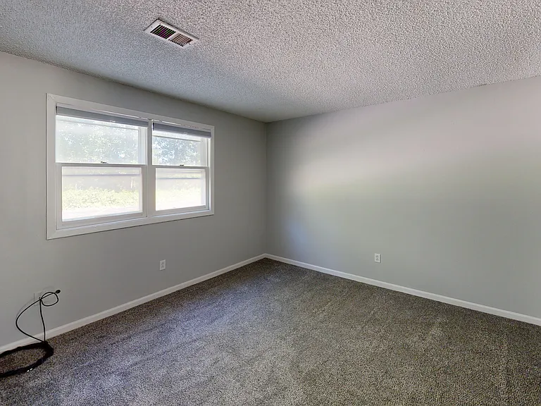 Fountainview East Apartments — Photo 14