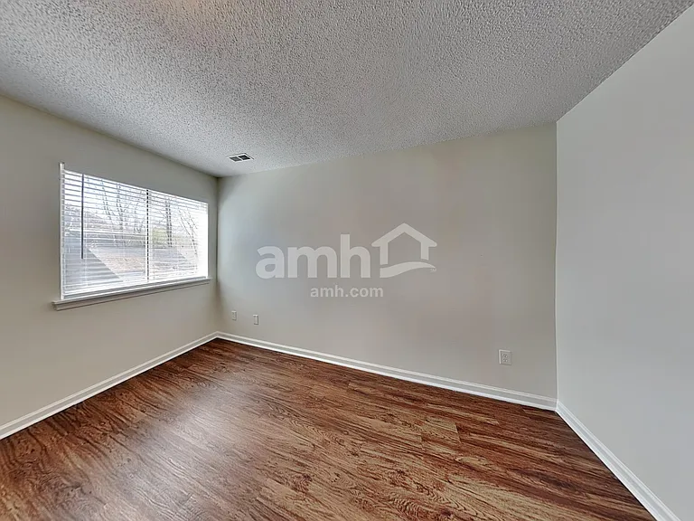 4415 Hounds Run Dr — Photo 20
