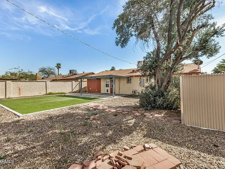 3234 E Friess Dr — Photo 29