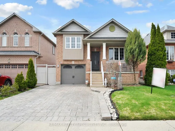 22 Thimbleberry St, Brampton, ON L7A 3L4