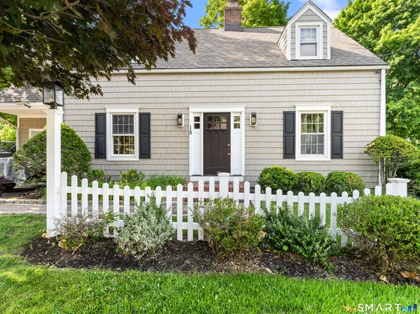 15 Ezra Road, Danbury, CT 06811
