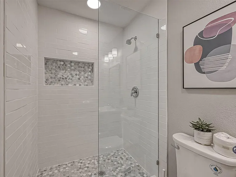1310 Antigua Ln — Photo 11