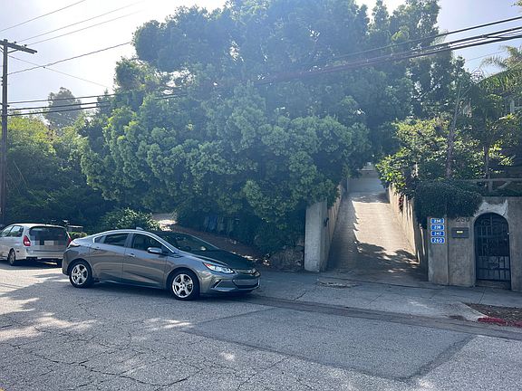 2nd image of 268 Entrada Dr