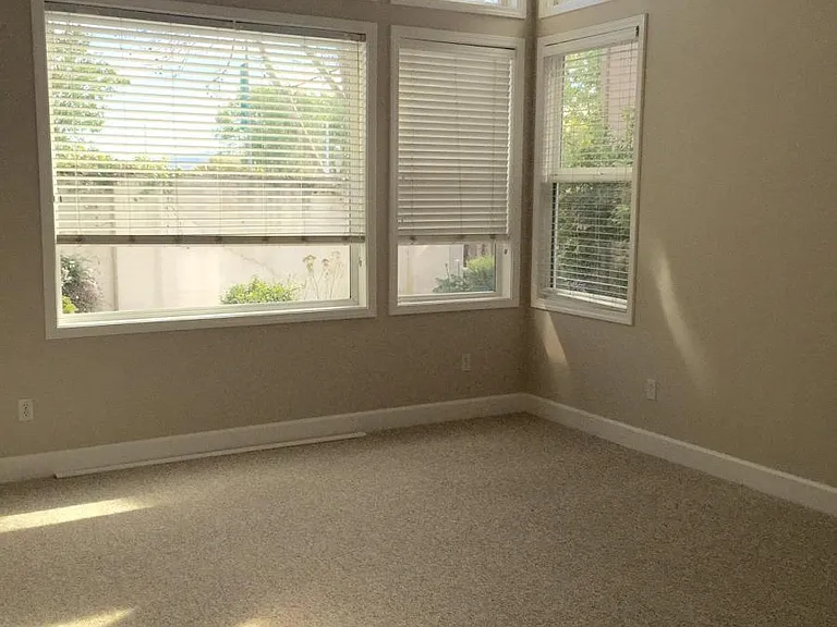 4356 Westport Way — Photo 10