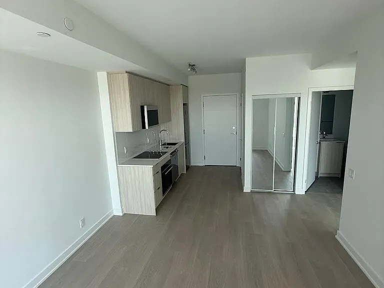 20 Deans Dr #413 — Photo 2