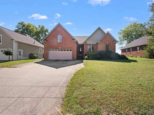 200 Foxrun, Springfield, TN 37172