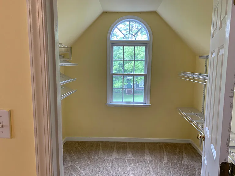 2912 Vanna Ln — Photo 32