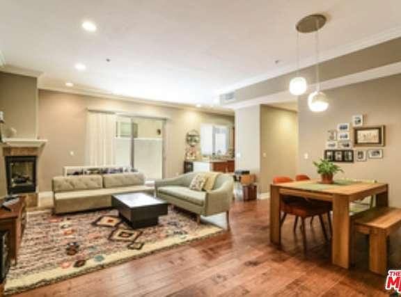 4th image of 10913 Whipple St Unit 103
