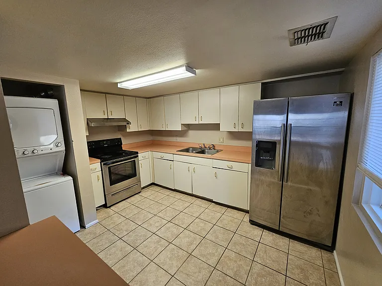 8225 Fairways Cir #1 — Photo 6