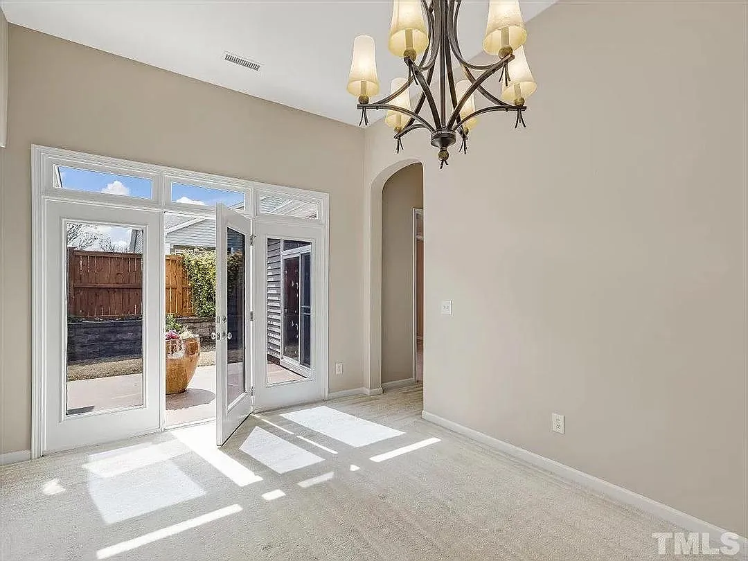 8506 Holdenby Trl — Photo 3