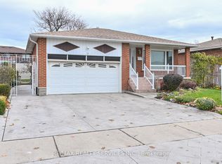 10 Pleasantview Ave, Brampton, ON L6X 2M9