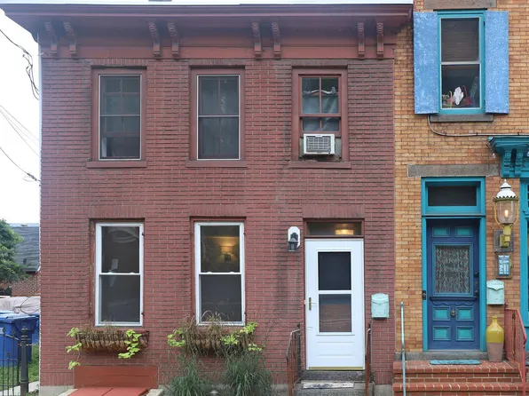 17 N Franklin St #B, Lambertville, NJ 08530