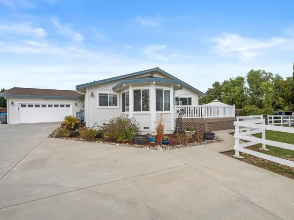 1655 Santa Ana Rd, Hollister, CA 95023