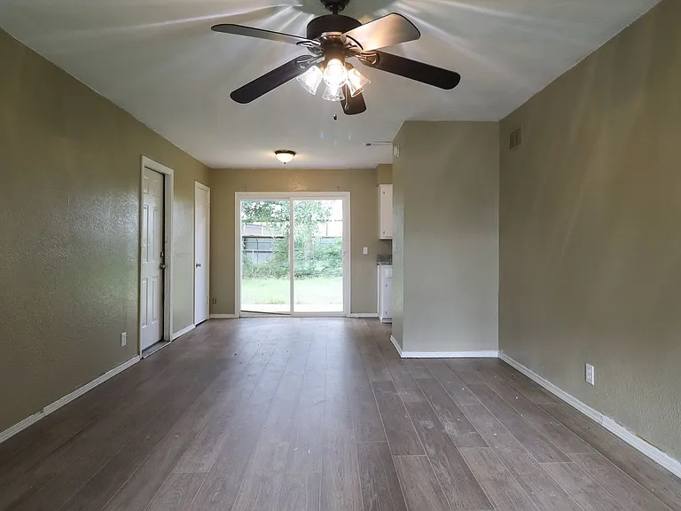12539 E 20th Pl — Photo 3