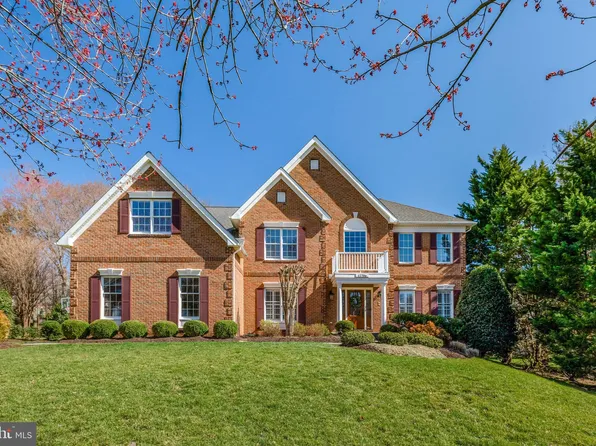 12706 Autumn Crest Dr, Herndon, VA 20171
