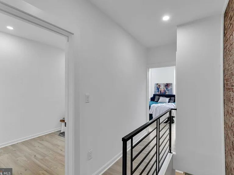 3352 Amber St — Photo 14