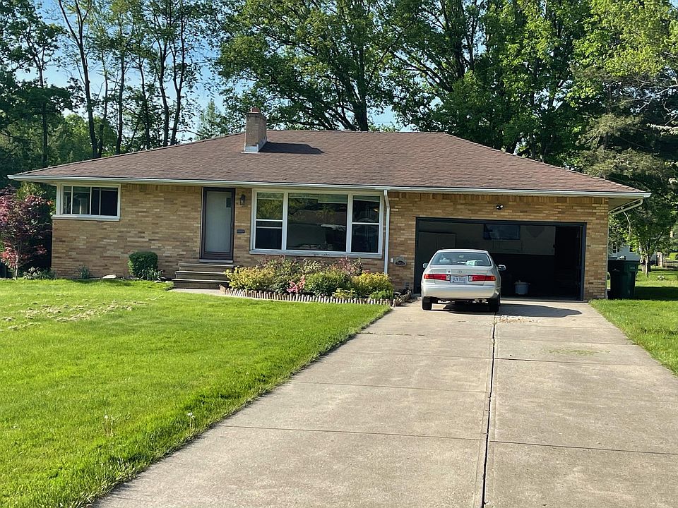 1st image of 1422 Cherry Ln