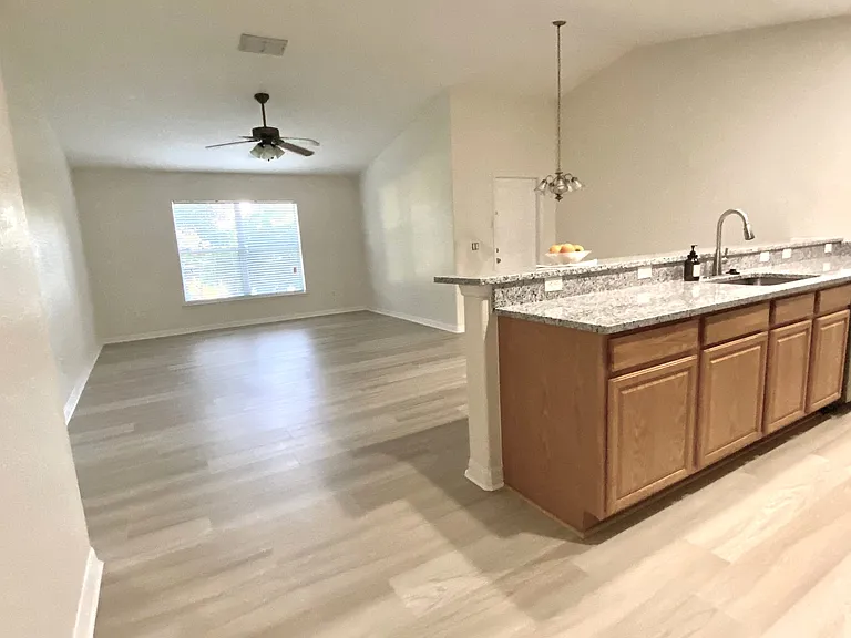 462 Richmont Ct #462 — Photo 7