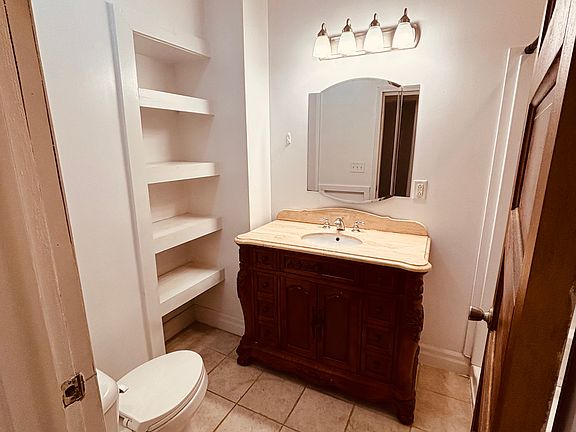 4th image of 205 E Saint Louis St APT 1
