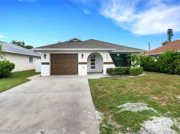 761 99th Ave N, Naples, FL 34108