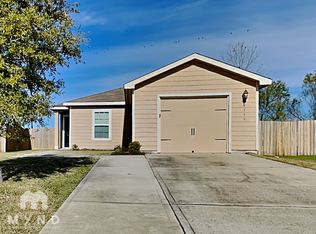 6119 Coral Cove Rd, Cove, TX 77523