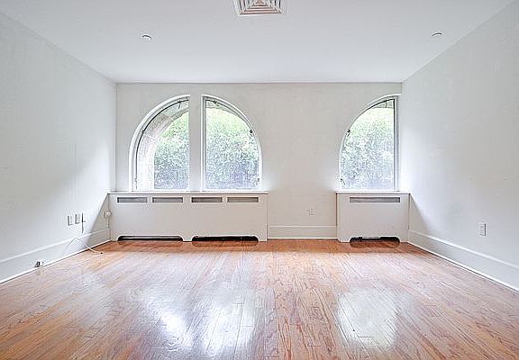 4th image of 455 Central Park W #1LL