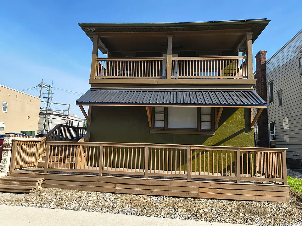 218 E Walnut St #218
