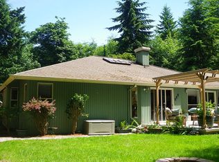 9632 NE Day Rd E, Bainbridge Island, WA 98110