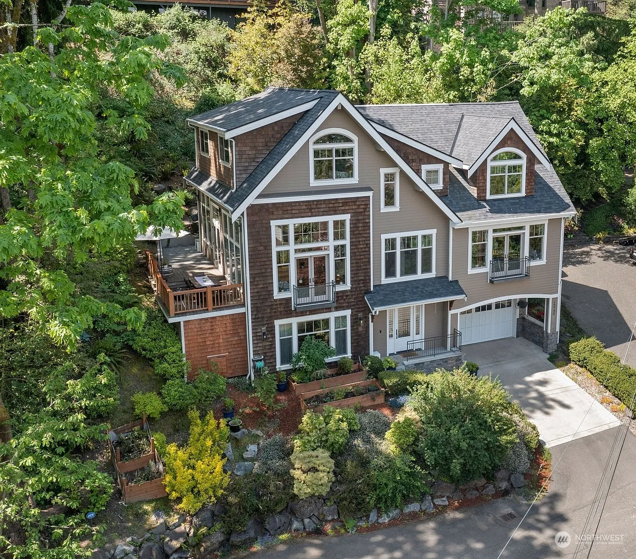 13733 42nd Avenue NE photo 1