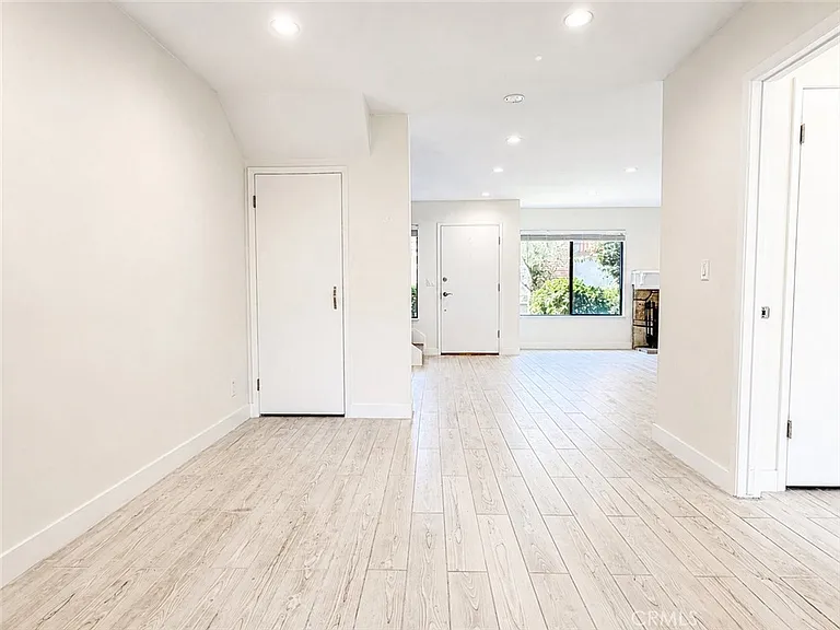 27943 Ridgebrook Ct — Photo 7
