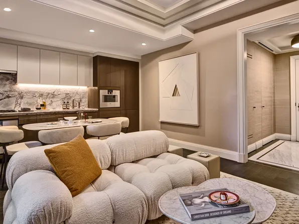 303 Park Avenue image 3 of 22