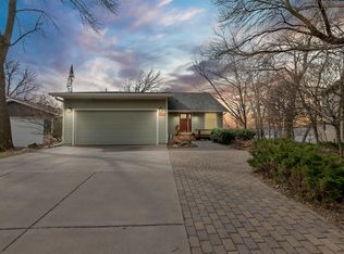 7415 Fernbrook Ln N, Maple Grove, MN 55311