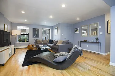Rented by Space Marketing Shop