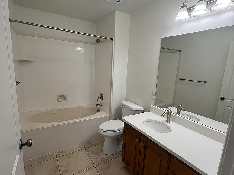 235 N 1200 W #301 — Photo 9