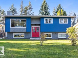 4 Fleetwood Cres, Saint Albert, AB T8N 1R5