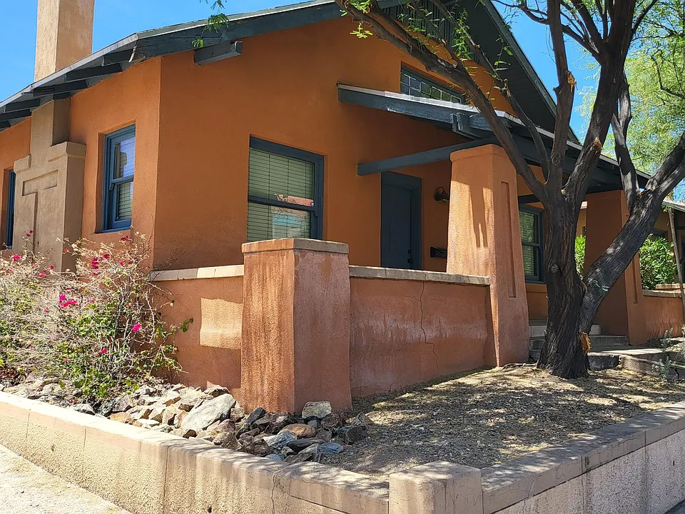 742 E University Blvd #727