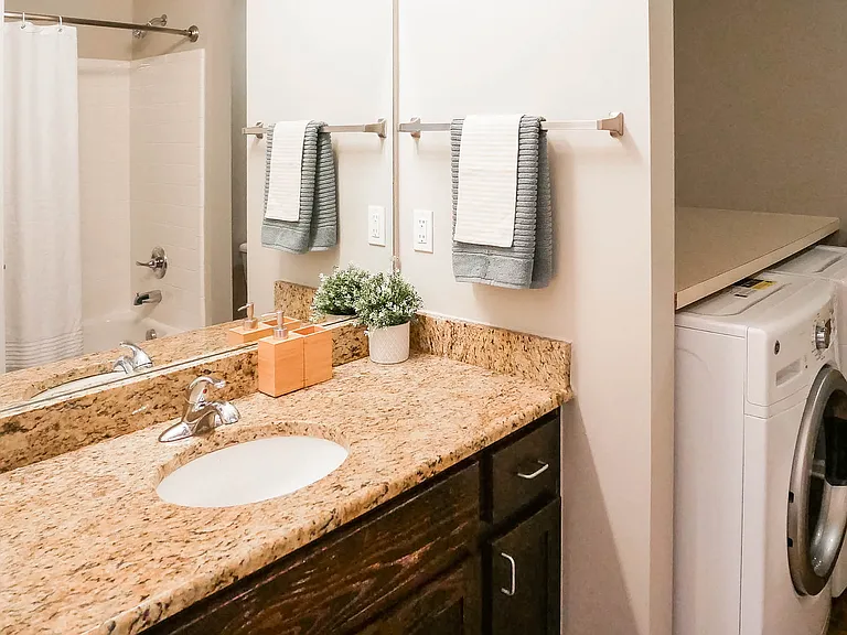 2086 Glencoe Hills Dr — Photo 38