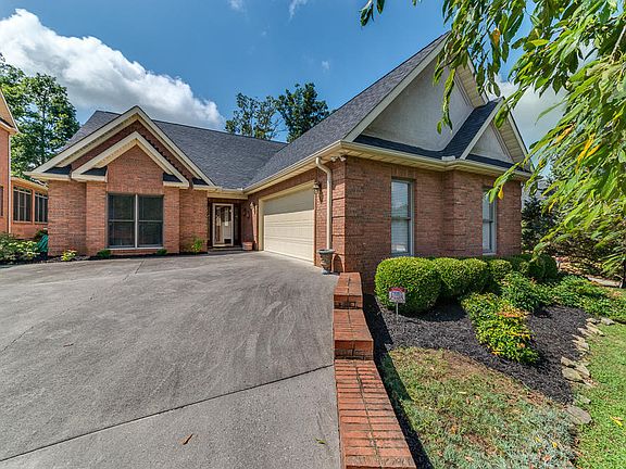 2nd image of 145 Valley View Dr