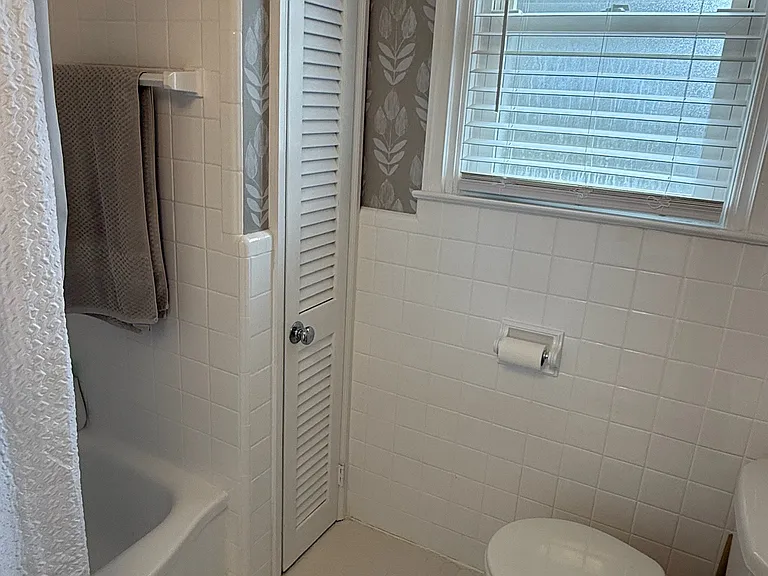 2708 Woodleigh Rd — Photo 17